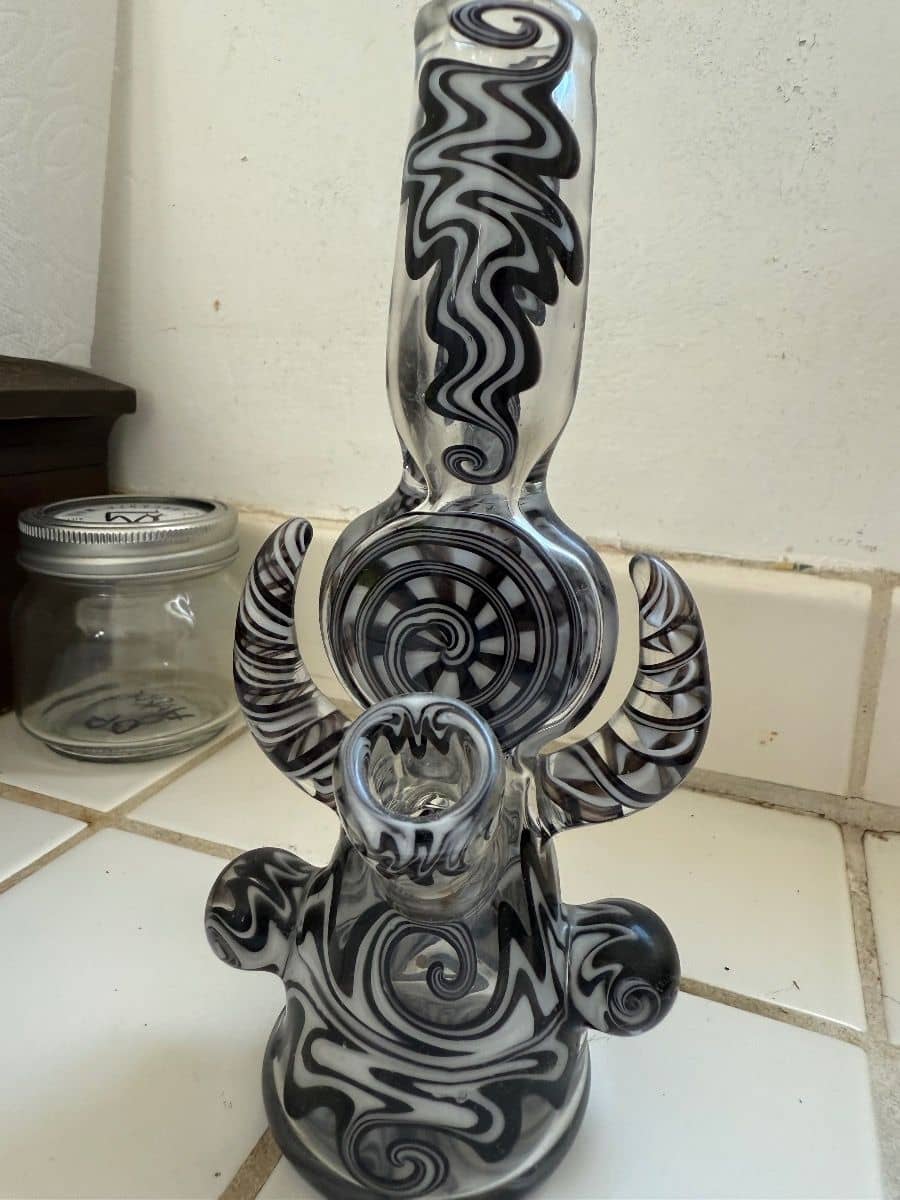 Hashmaster Kut Aka HMK Custom B/W beaker 1 of 1