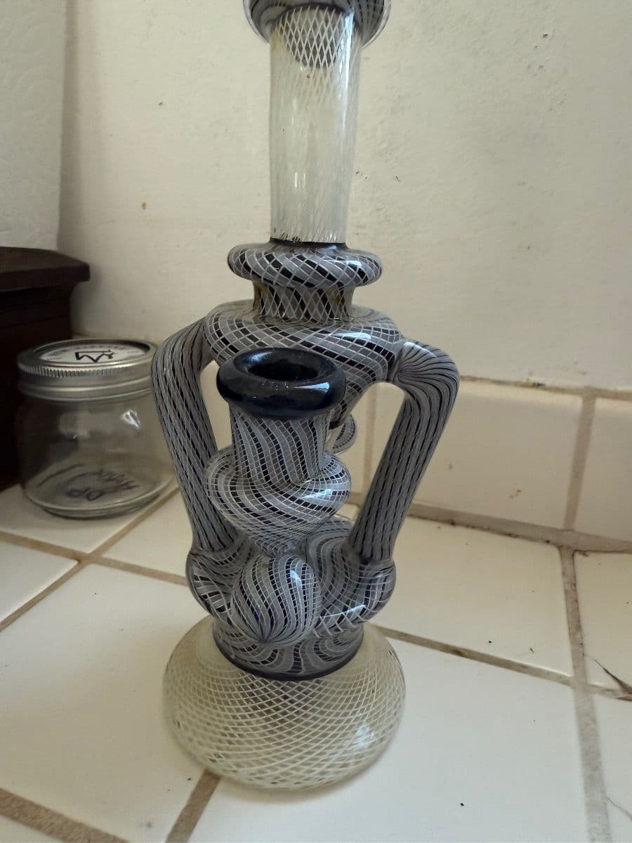 Daveman Glass Custom B/W recycler