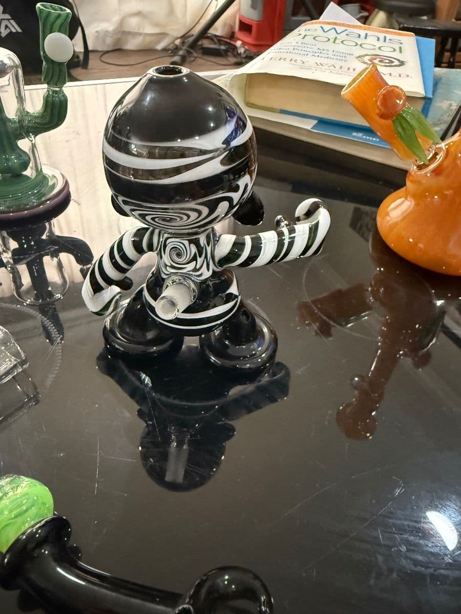 Iceman B/W Munny
